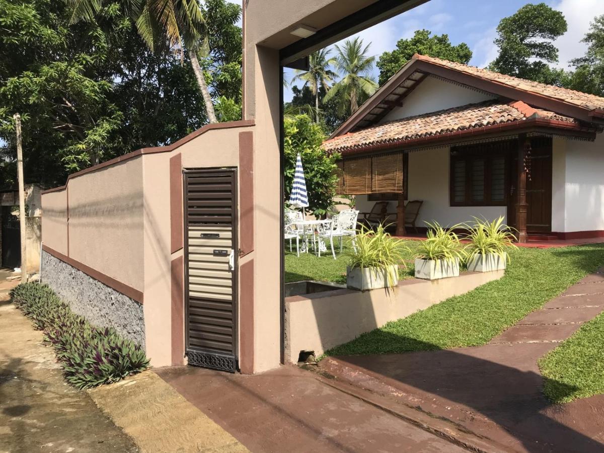 Villa Bubble Sea Unawatuna Exteriör bild